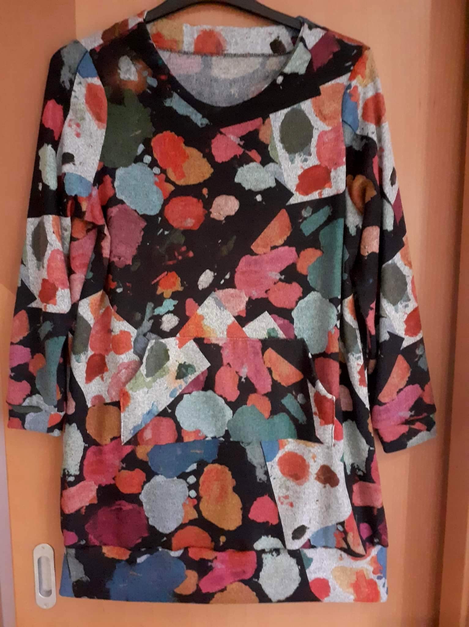 Robe  confectionnée par Estelle (lainage de la boutique)