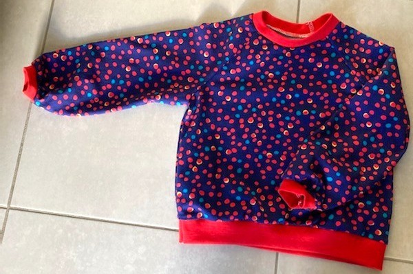 Sweat cousu par Viviane