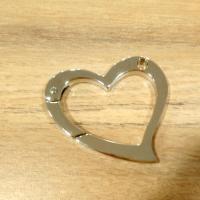 Attache coeur
