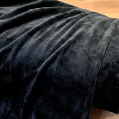 H velours noir