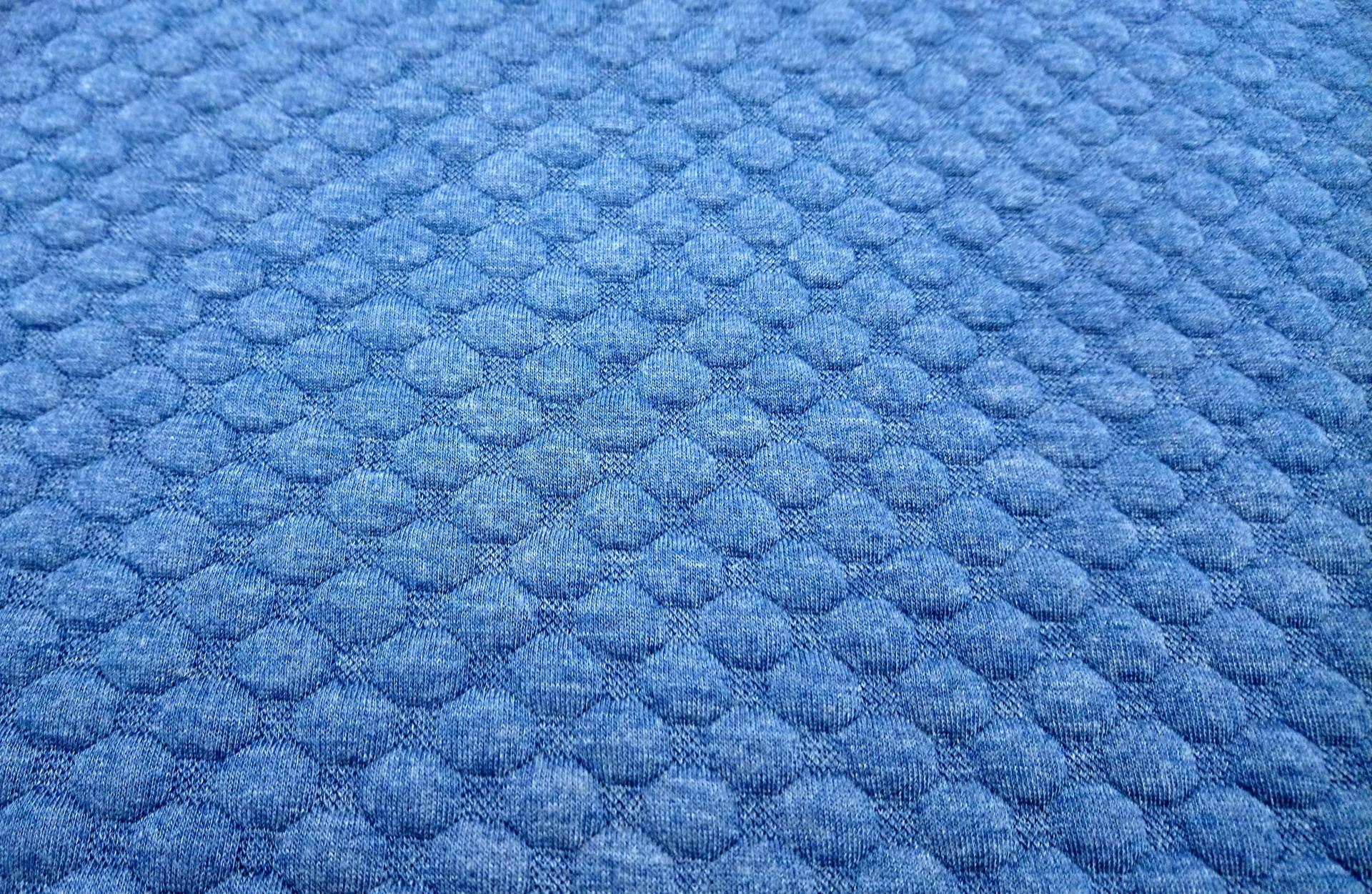 Tricot bleu 1