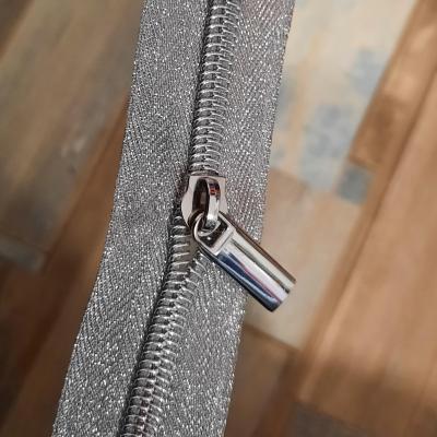 Zip argent